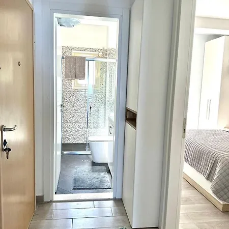 Sunny Hill Apartment